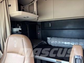 Kenworth T680 曳引機組件