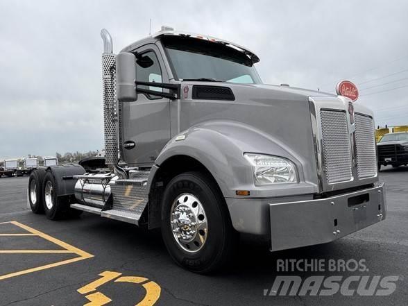 Kenworth T880 曳引機組件