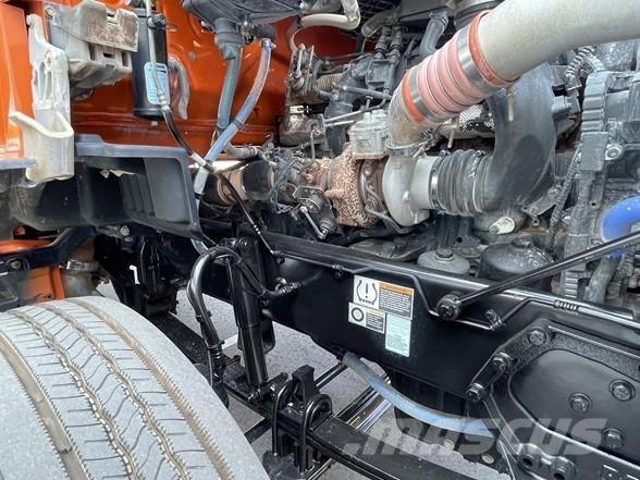 Kenworth T880 曳引機組件
