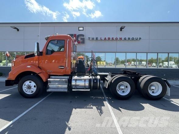 Kenworth T880 曳引機組件