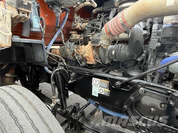Kenworth T880 曳引機組件