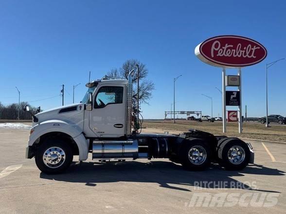 Kenworth T880 曳引機組件