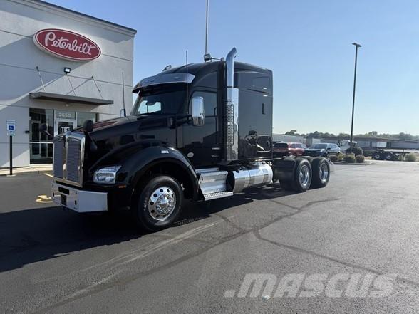Kenworth T880 曳引機組件