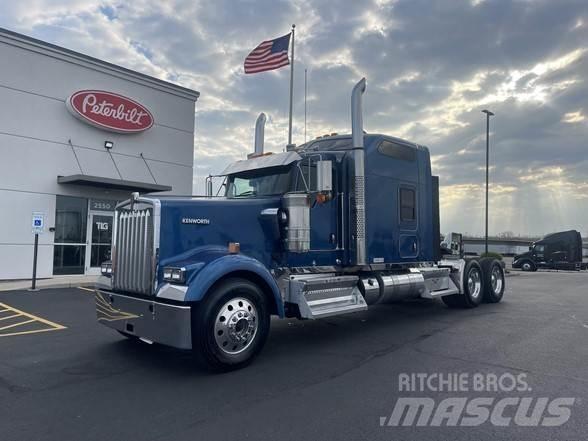 Kenworth W900 曳引機組件