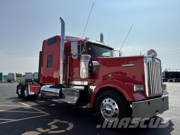 Kenworth W900 曳引機組件