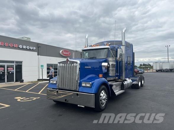 Kenworth W900 曳引機組件