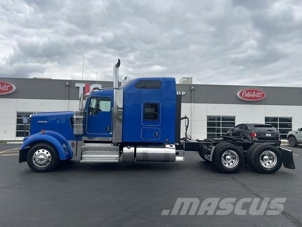 Kenworth W900 曳引機組件