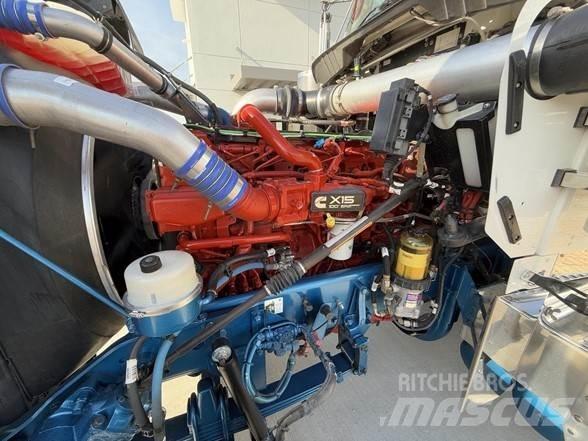 Kenworth W900B 曳引機組件