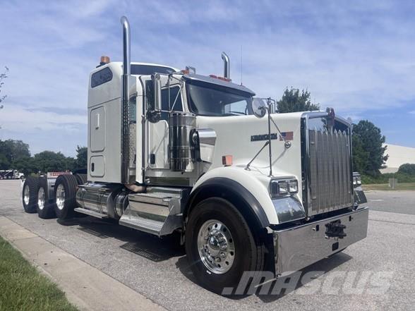 Kenworth W900B 曳引機組件