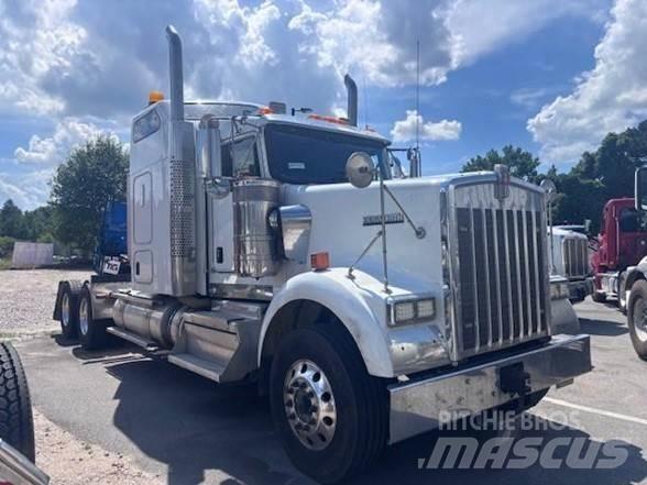 Kenworth W900B 曳引機組件