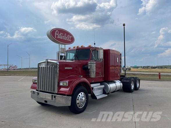 Kenworth W900B 曳引機組件