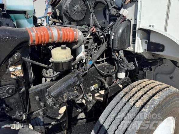 Peterbilt 337 其他