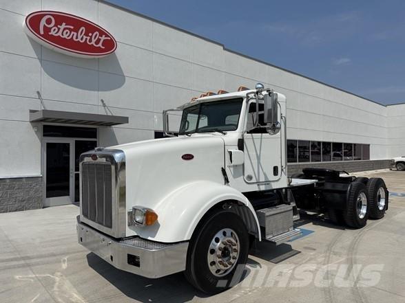 Peterbilt 367 曳引機組件