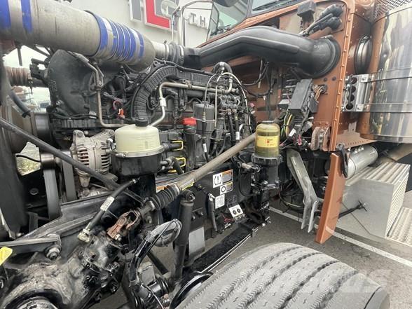 Peterbilt 389 曳引機組件