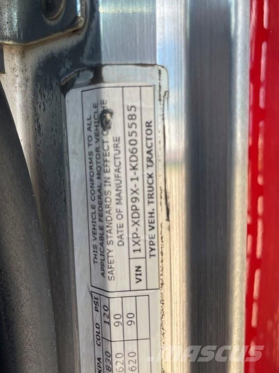 Peterbilt 389 曳引機組件