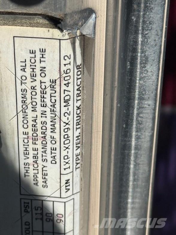 Peterbilt 389 曳引機組件