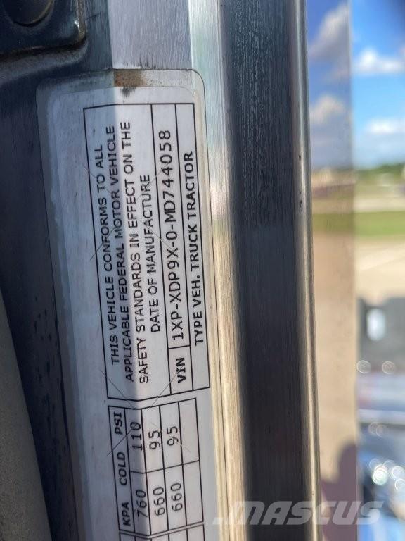 Peterbilt 389 曳引機組件