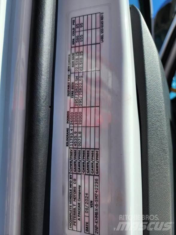 Peterbilt 536 商用底盤車