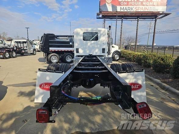 Peterbilt 536 商用底盤車