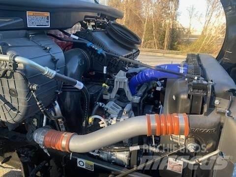 Peterbilt 536 商用底盤車