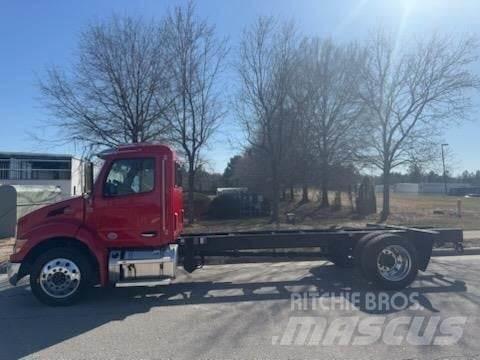 Peterbilt 536 商用底盤車