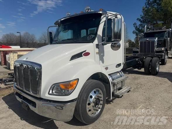 Peterbilt 536 商用底盤車