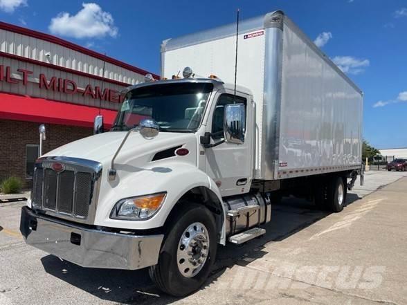 Peterbilt 536 貨箱式卡車