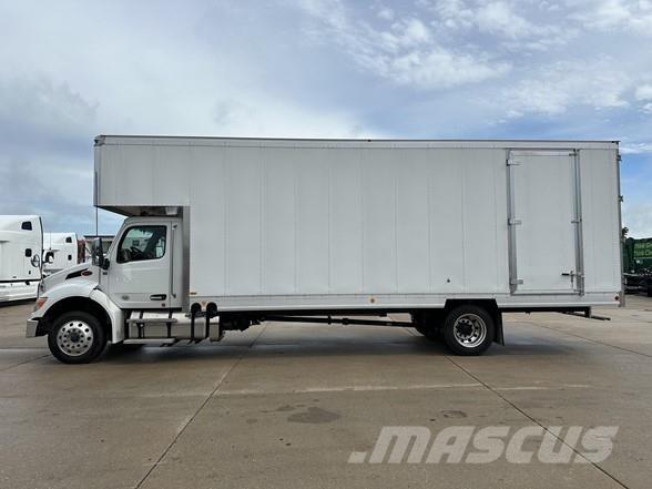 Peterbilt 536 貨箱式卡車