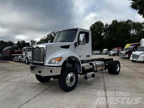 Peterbilt 548 商用底盤車