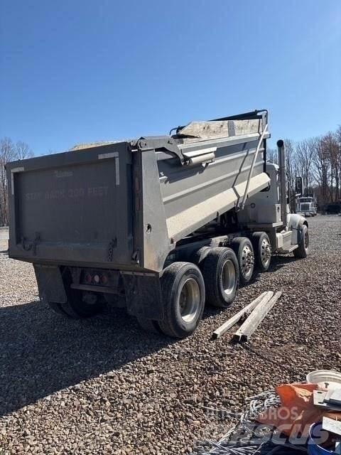 Peterbilt 567 傾卸式卡車