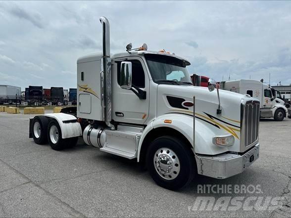 Peterbilt 567 曳引機組件