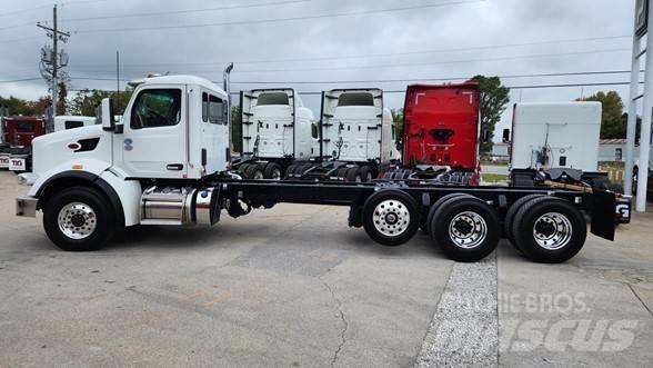Peterbilt 567 商用底盤車