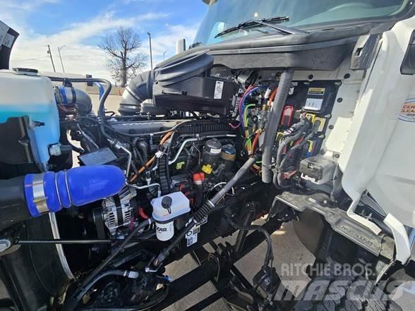 Peterbilt 567 商用底盤車