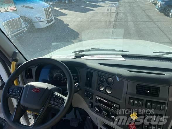 Peterbilt 567 商用底盤車
