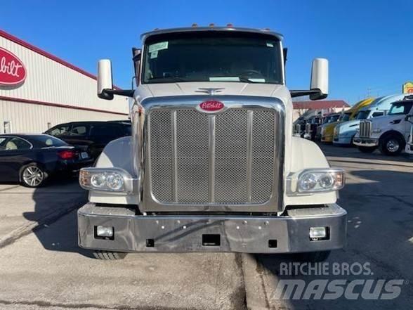 Peterbilt 567 商用底盤車