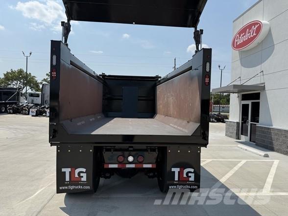 Peterbilt 567 傾卸式卡車