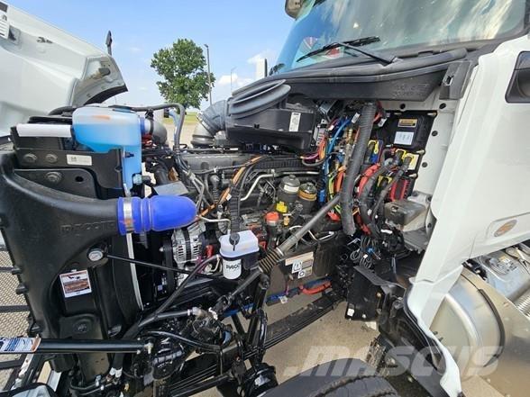 Peterbilt 567 傾卸式卡車