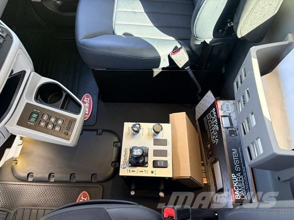 Peterbilt 567 傾卸式卡車