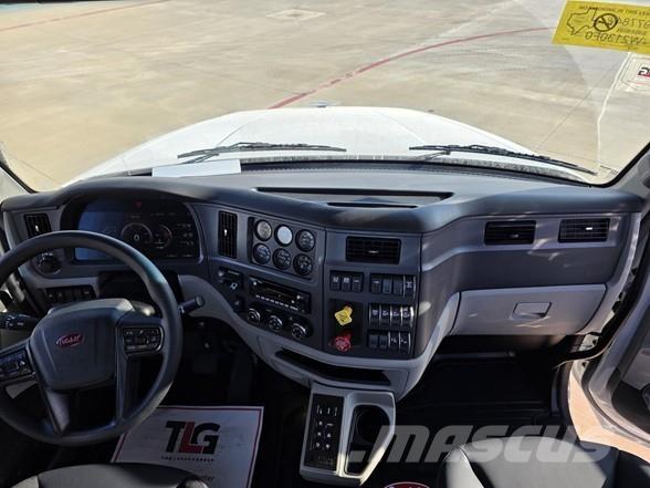 Peterbilt 567 傾卸式卡車