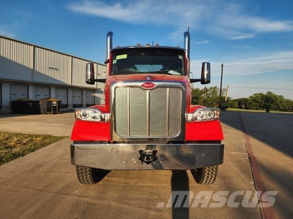 Peterbilt 567 曳引機組件