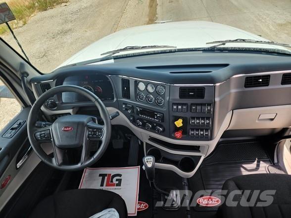 Peterbilt 567 曳引機組件