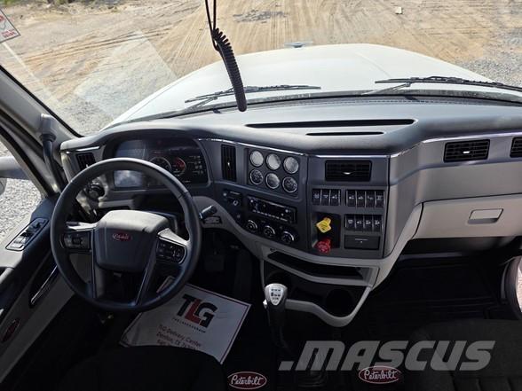 Peterbilt 567 曳引機組件