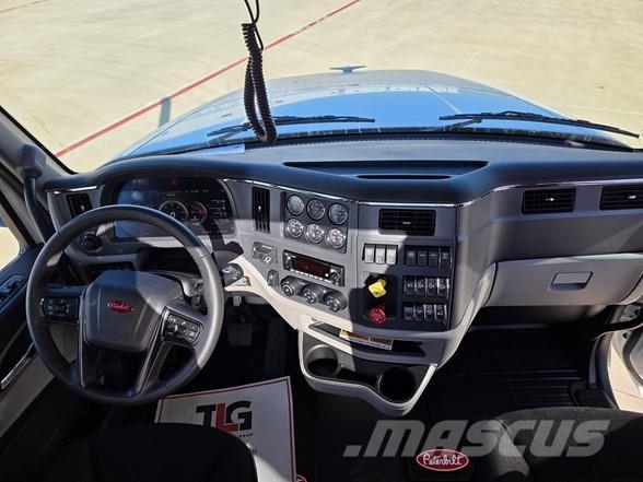 Peterbilt 567 曳引機組件