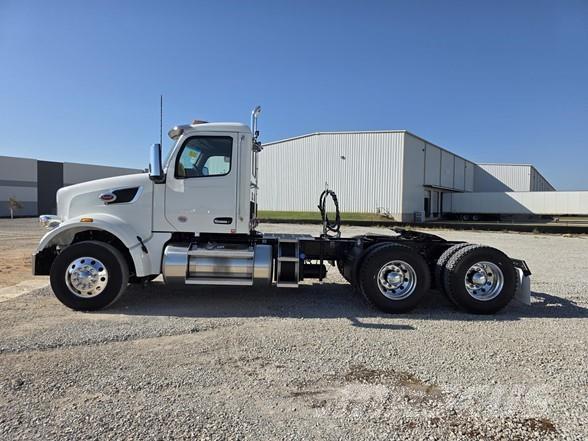 Peterbilt 567 曳引機組件