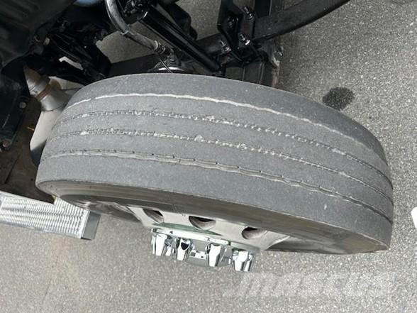 Peterbilt 579 曳引機組件