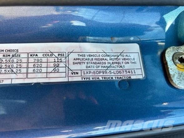 Peterbilt 579 曳引機組件