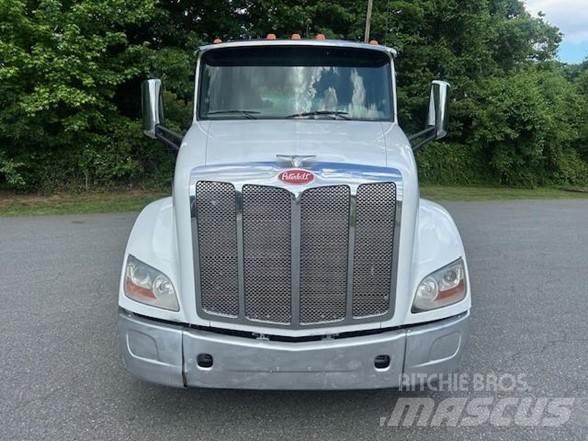 Peterbilt 579 曳引機組件