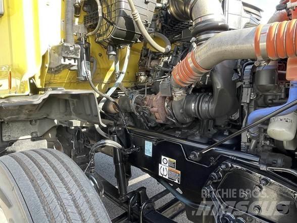 Peterbilt 579 曳引機組件