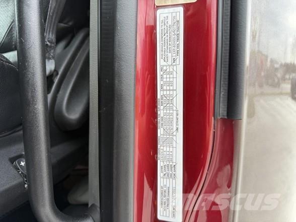 Peterbilt 579 曳引機組件