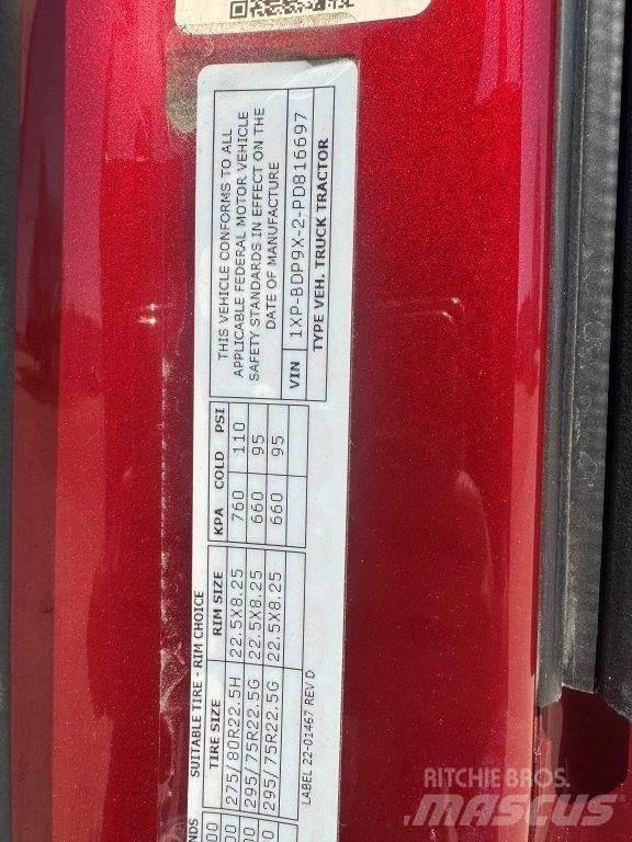 Peterbilt 579 曳引機組件